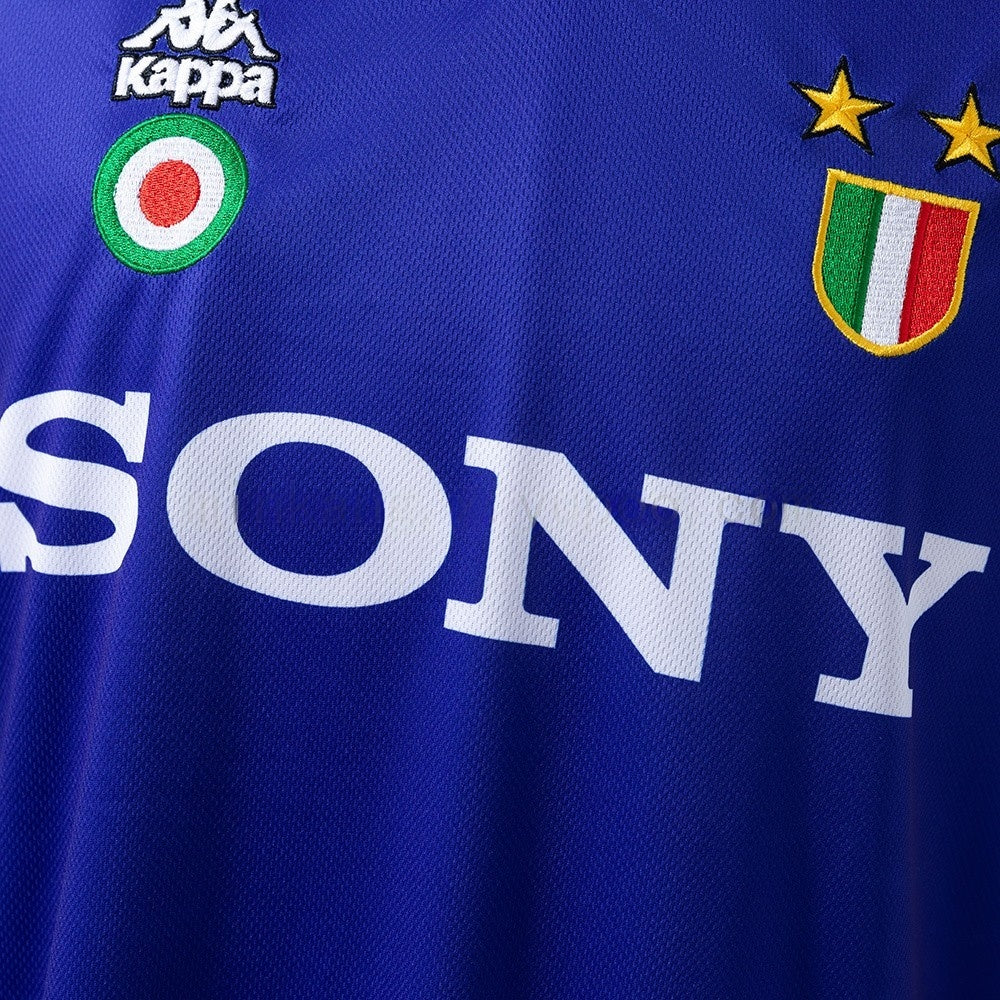 Juventus Jersey 1995-96 Away Retro Kit Long Sleeves product image 6