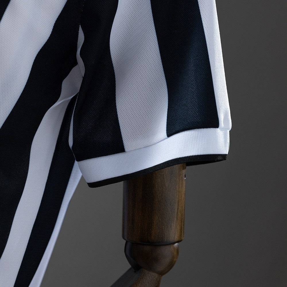 Juventus Jersey 1994-95 Home Retro Football Kit product image 3