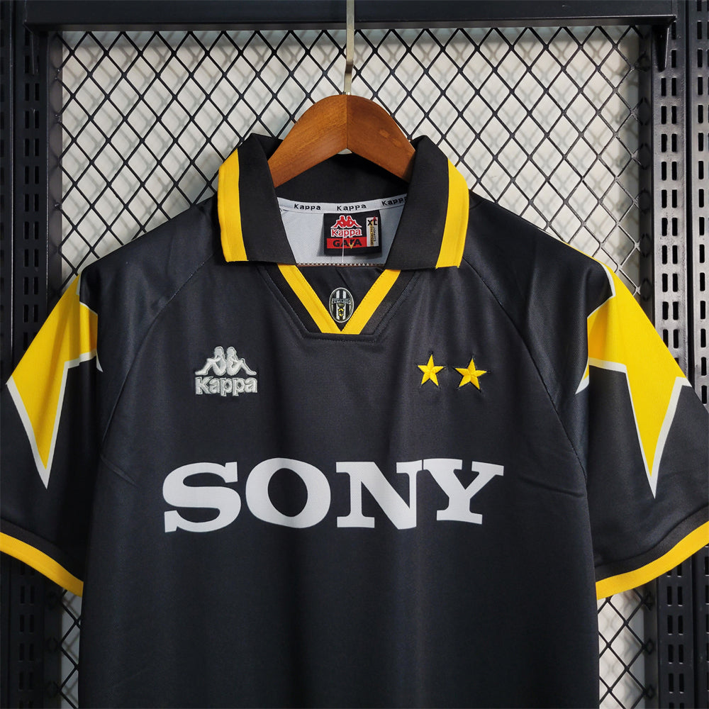 Retro 95-97 Juventus Home Jersey product image 3