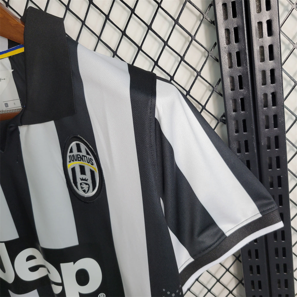 Juventus Jersey Home kit 2014-2015 Retro product image 2