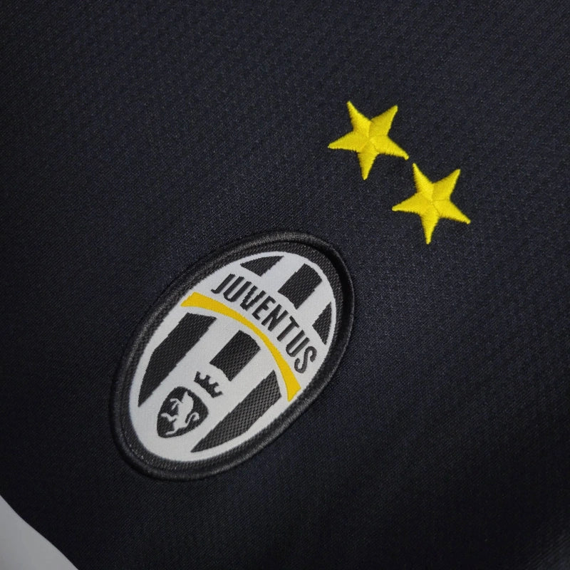 Retro Juventus Away Kit 12/13 Football Jersey product image 8