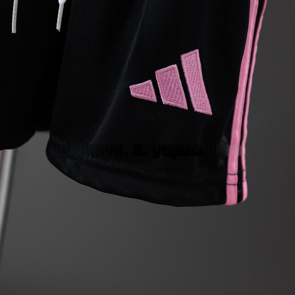 Kids Juventus Jersey 25/26 Home Football Kit product image 3