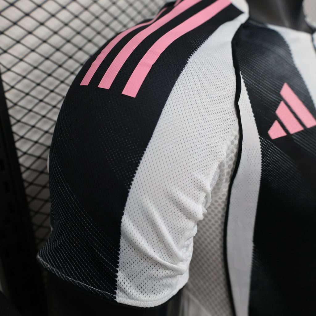 Player Version Juventus Jersey 25/26 Home Football Kit product image 6