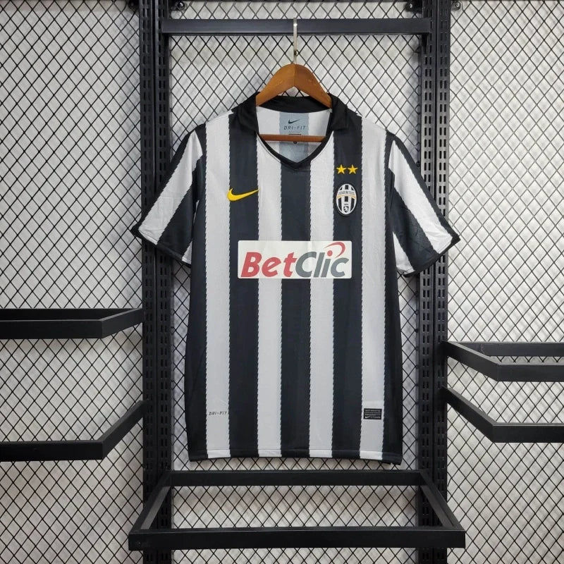 Retro Juventus Jersey Home Kit 2010/11 Football Soccer Shirt product image 1