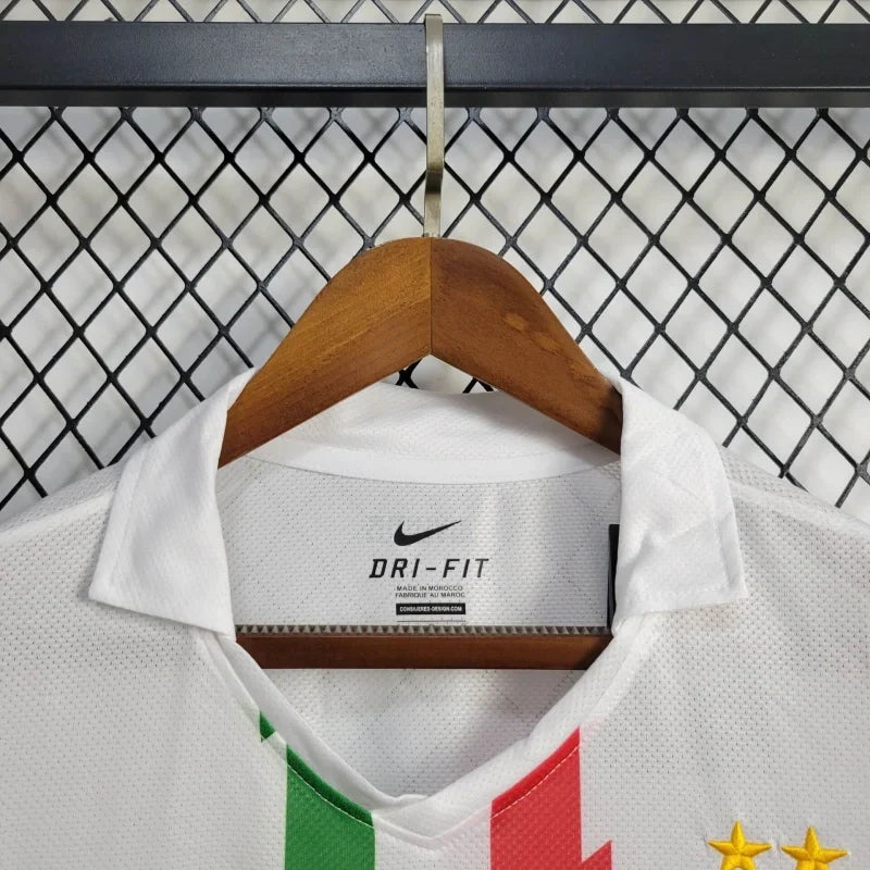 Retro Juventus Jersey Away Kit 2010/11 Football Soccer Shirt product image 5