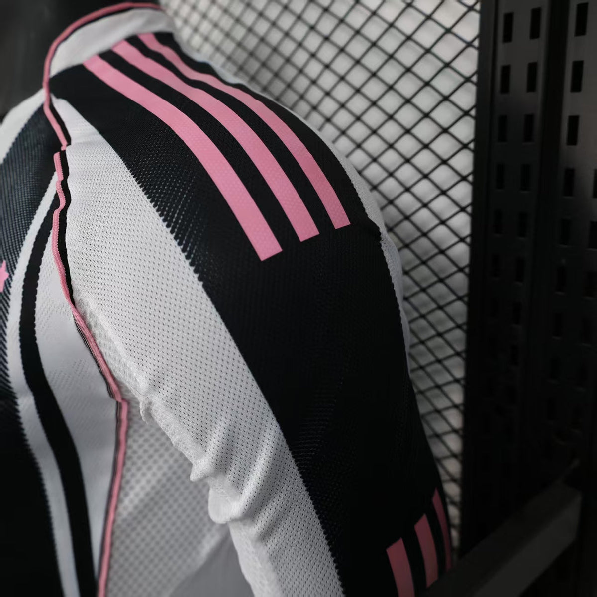 Player Version Juventus Jersey 25/26 Home Long Sleeves product image 7
