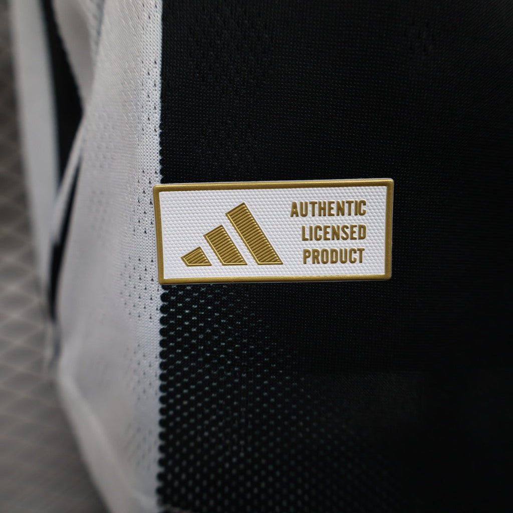 Player Version Juventus Jersey 25/26 Home Football Kit product image 3