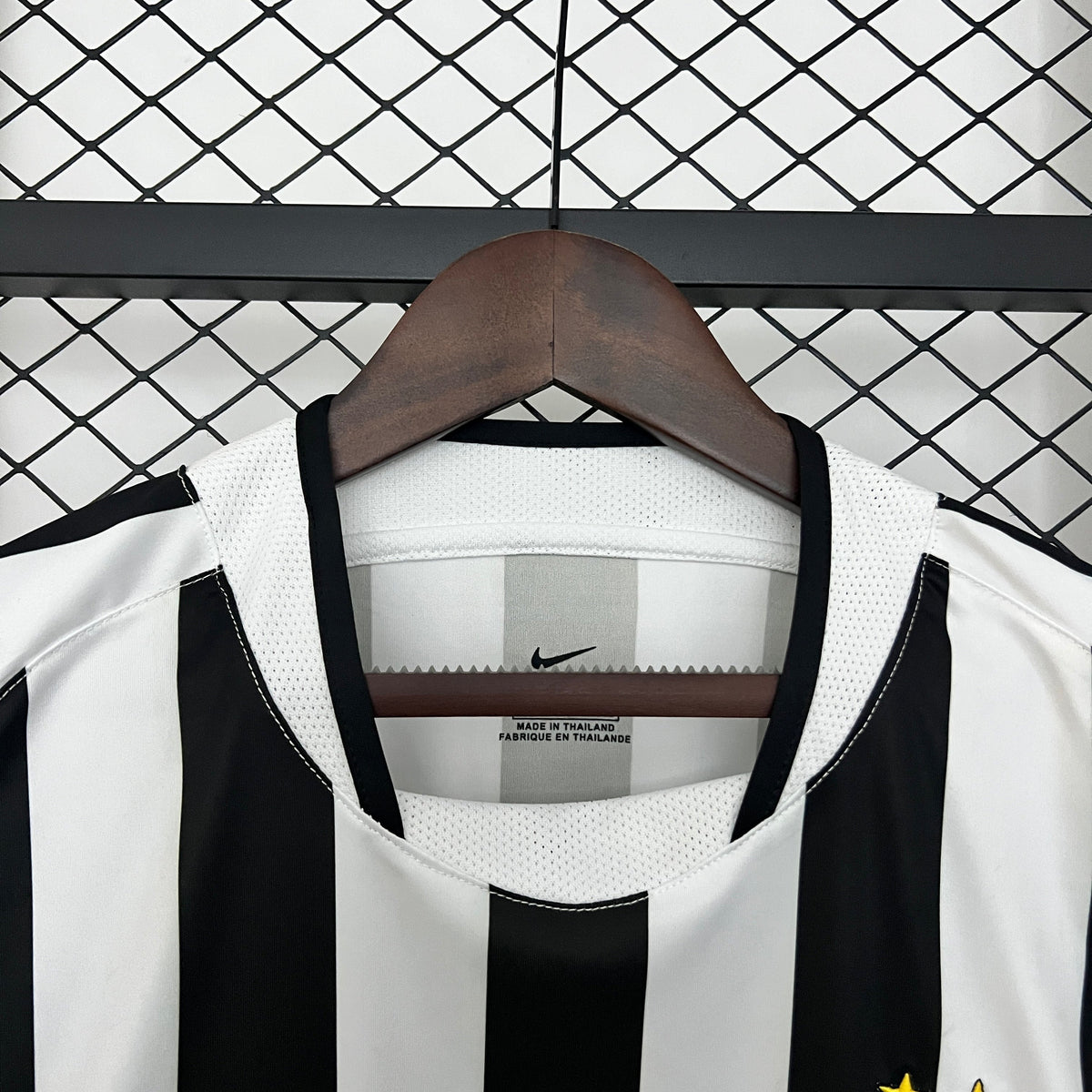 Retro Juventus Jersey 2003-04 Home Football Kit Soccer product image 7