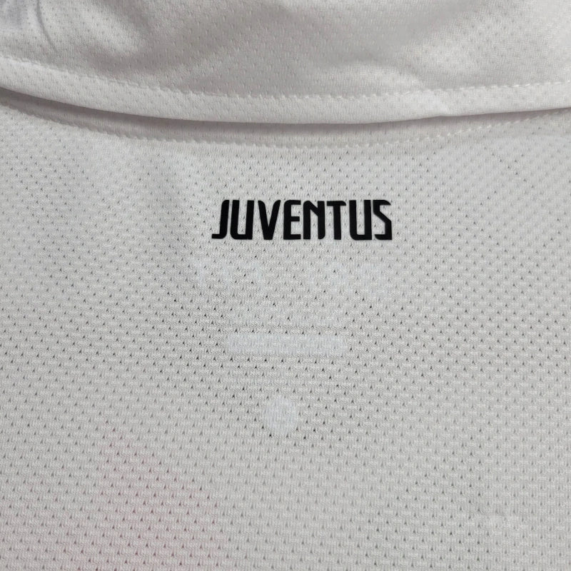 Retro Juventus Jersey Away Kit 2010/11 Football Soccer Shirt product image 4