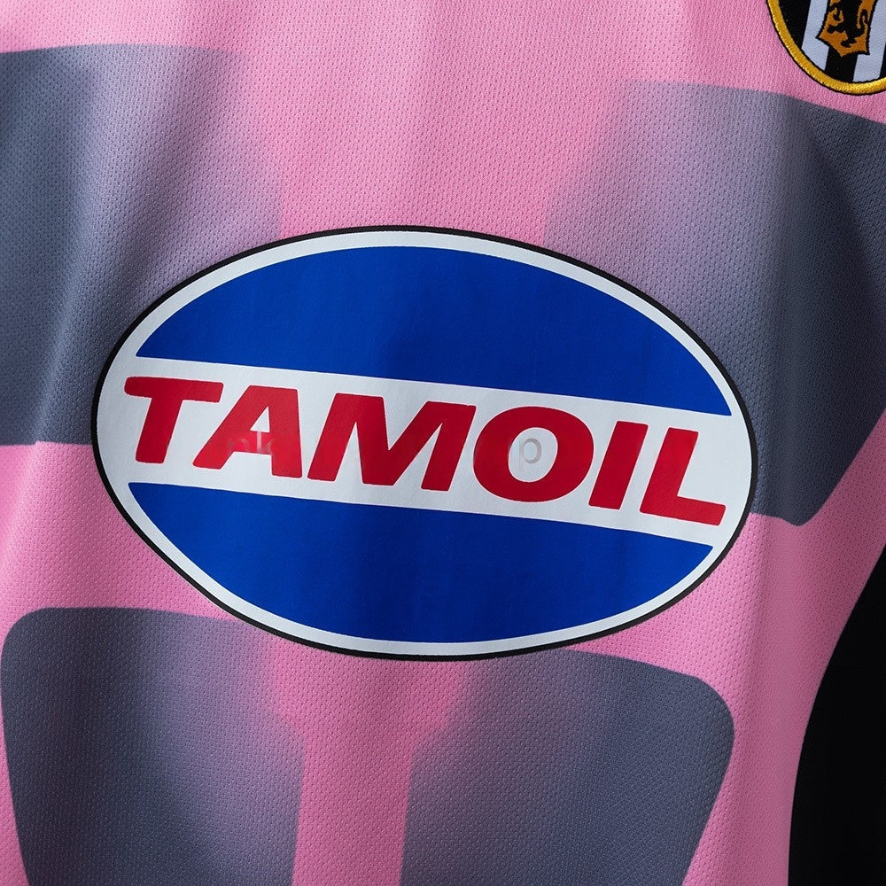 Juventus Jersey 2002-03 Goalkeeper Retro Football Kit product image 8