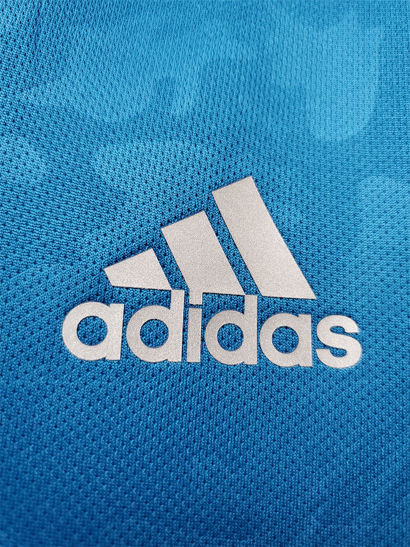 Retro Juventus Third Kit 2019/20 Football Jersey product image 4