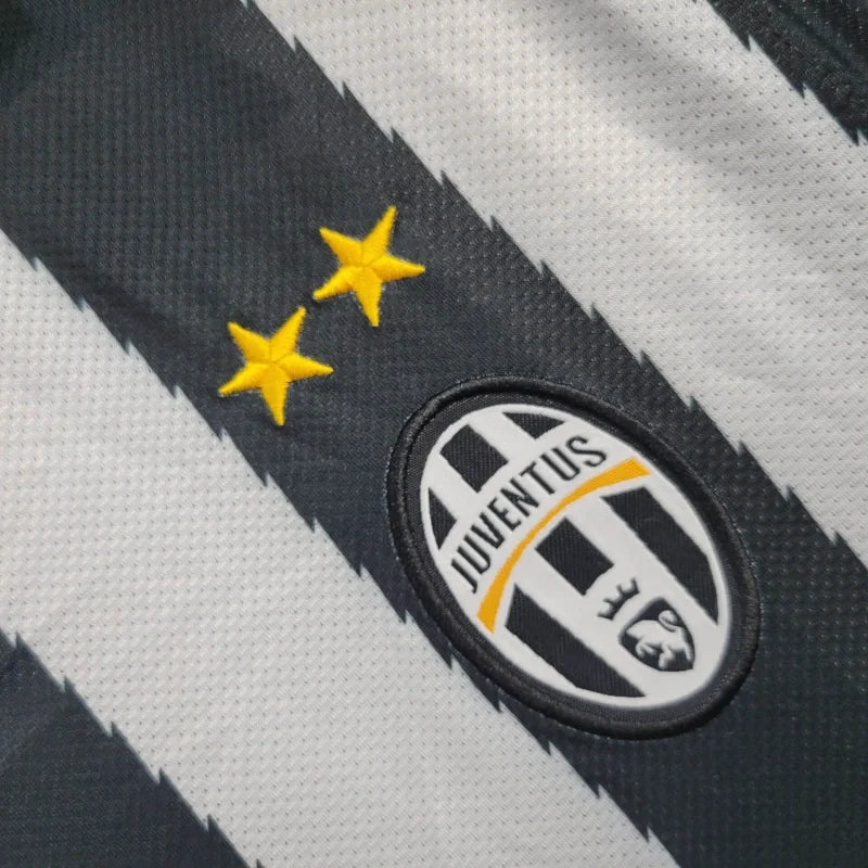 Retro Juventus Jersey Home Kit 2010/11 Football Soccer Shirt product image 4