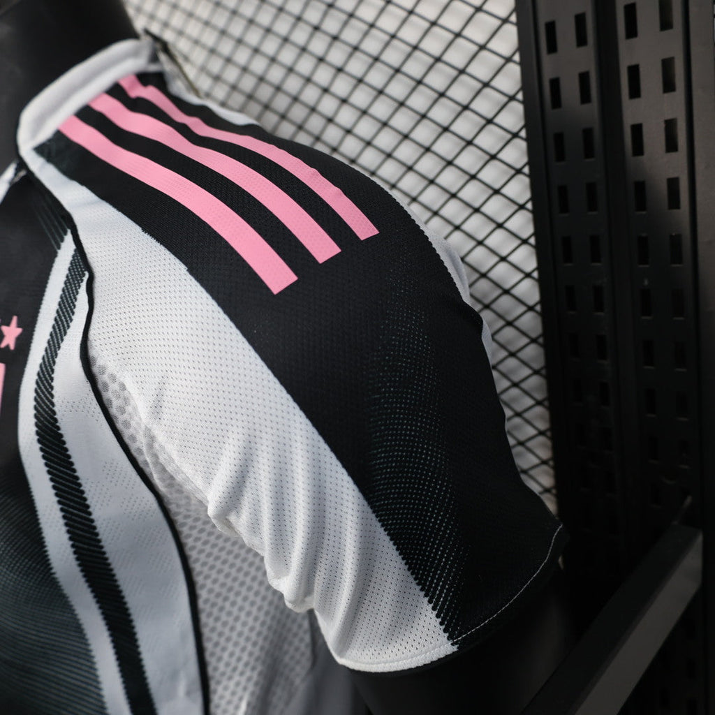 Player Version Juventus Jersey 25/26 Home Football Kit product image 5