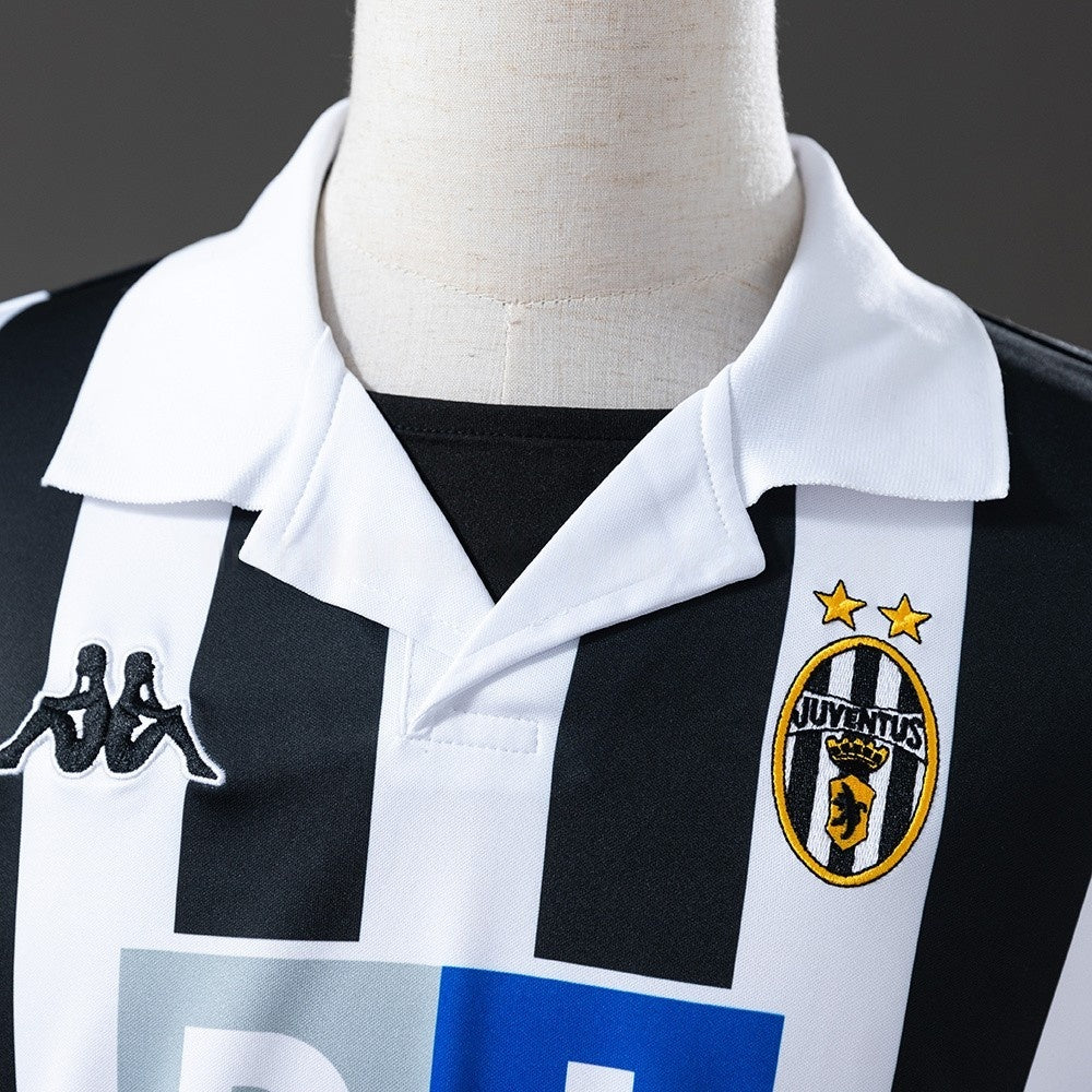 Juventus Jersey 1999-00 Home Retro Kit Long Sleeves product image 3