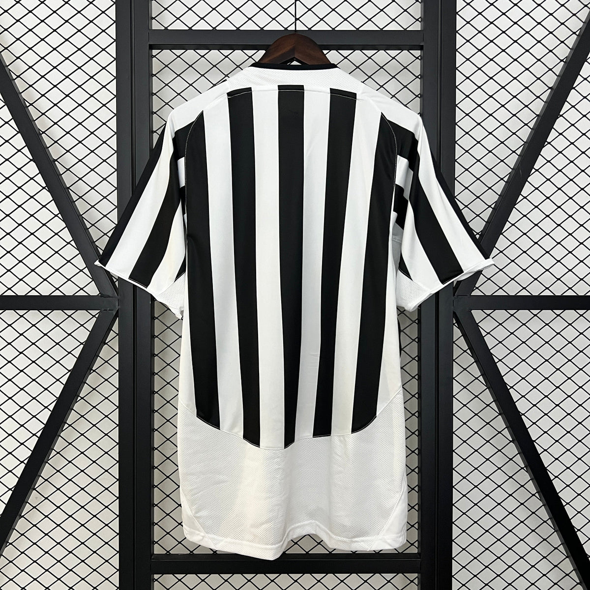 Retro Juventus Jersey 2003-04 Home Football Kit Soccer product image 5