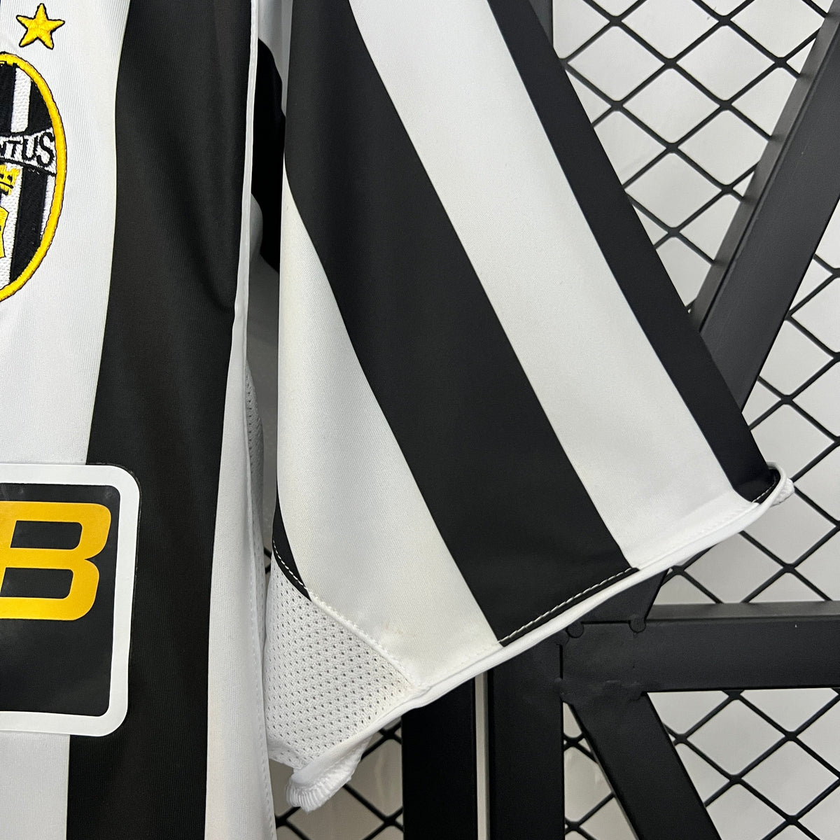 Retro Juventus Jersey 2003-04 Home Football Kit Soccer product image 2