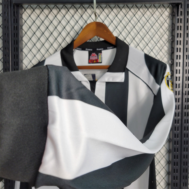 Juventus Jersey 97/98 Long Sleeve history retro Football product image 4