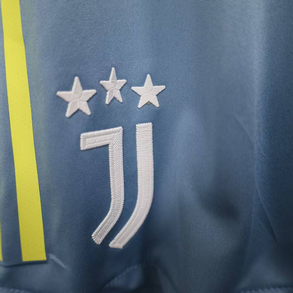 Player Version Juventus Shorts 25/26 Home Football Kit product image 7
