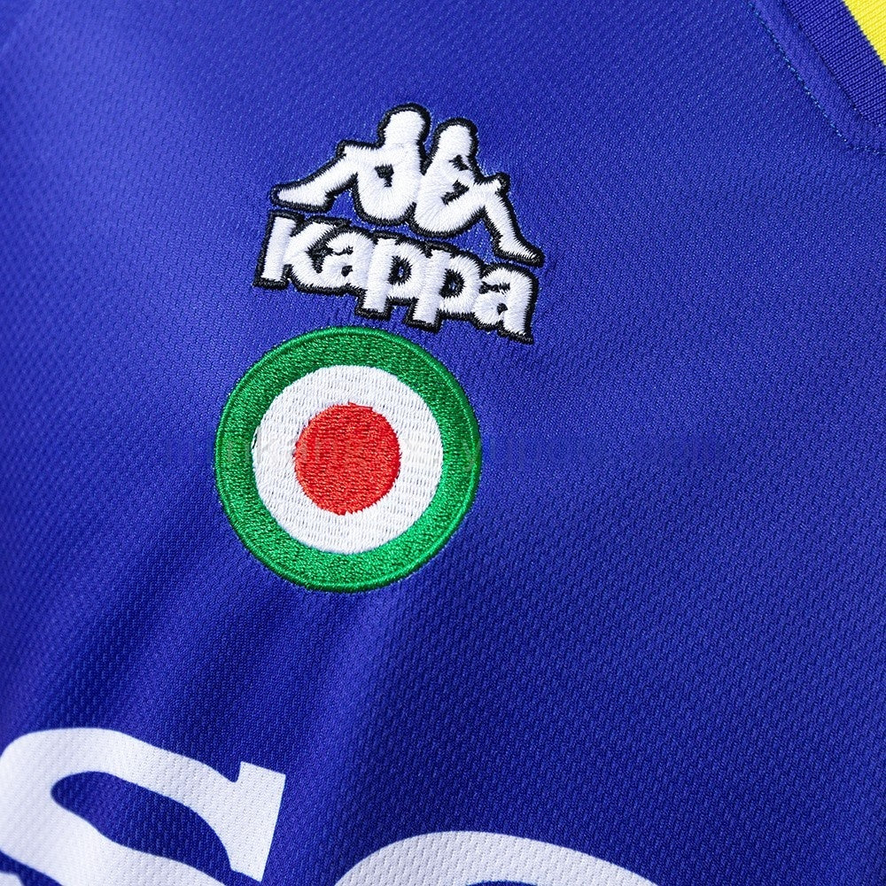Juventus Jersey 1995-96 Away Retro Kit Long Sleeves product image 4