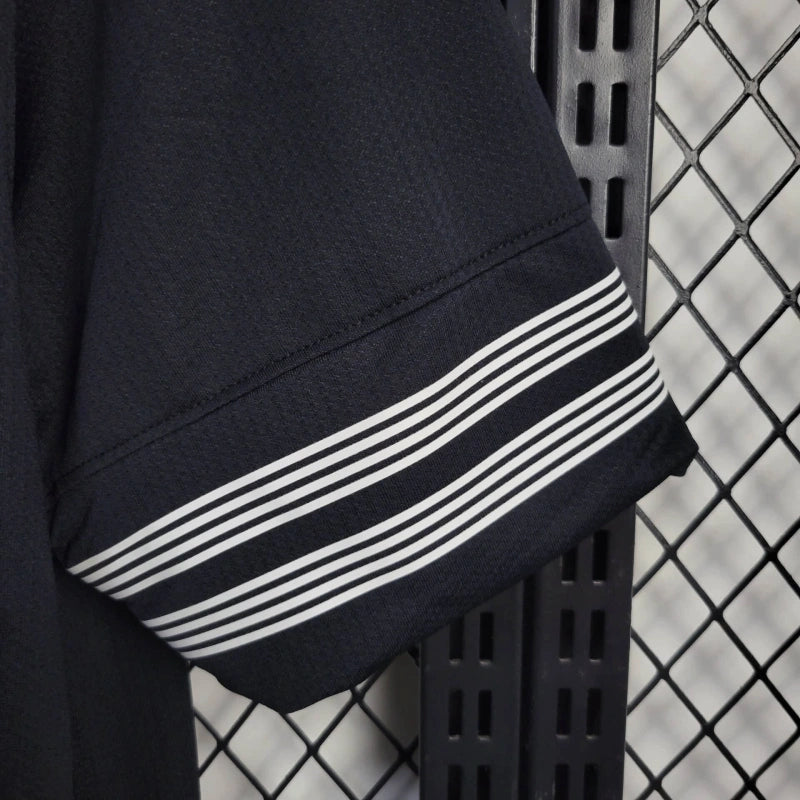 Retro Juventus Away Kit 12/13 Football Jersey product image 5