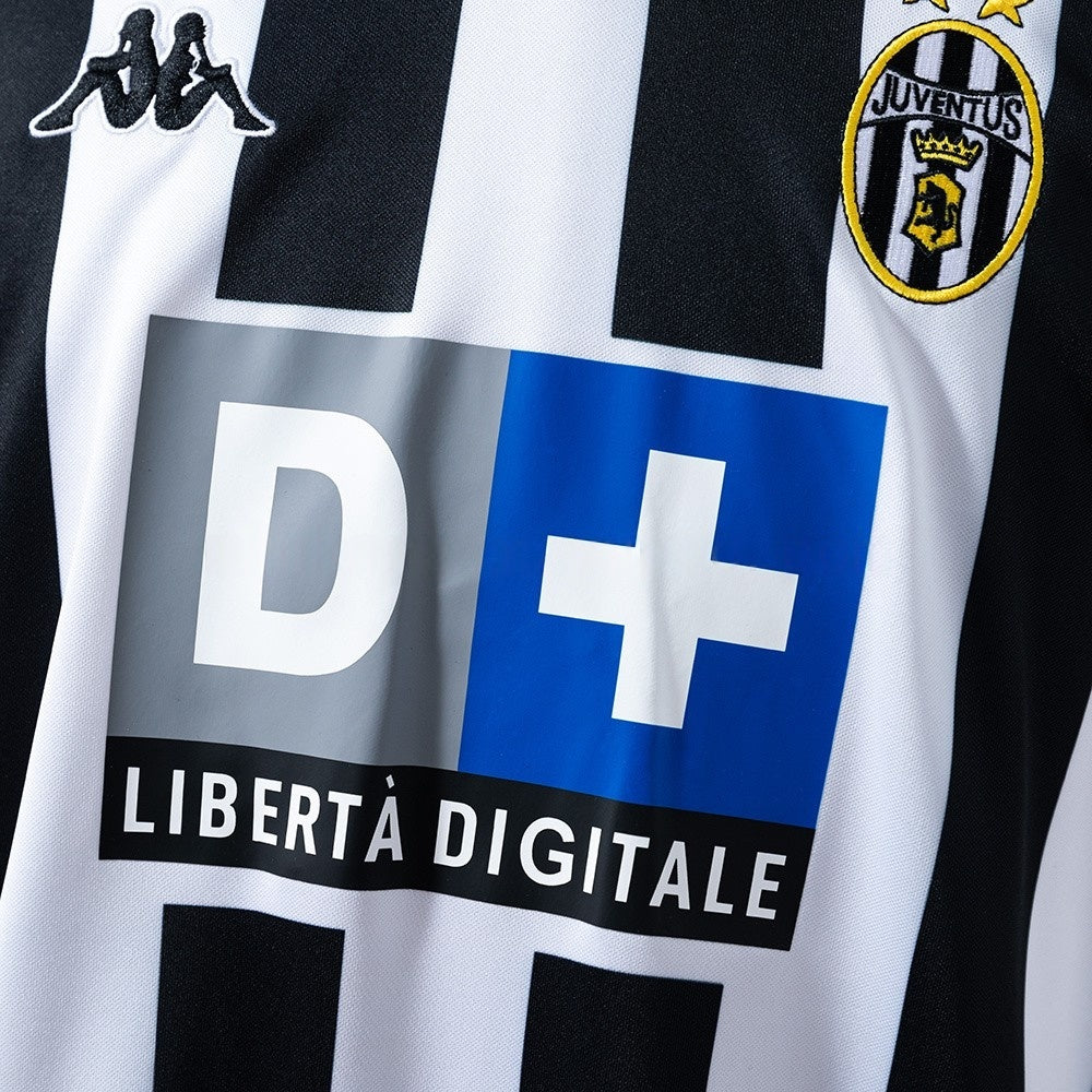 Juventus Jersey 1999-00 Home Retro Football Kit product image 7
