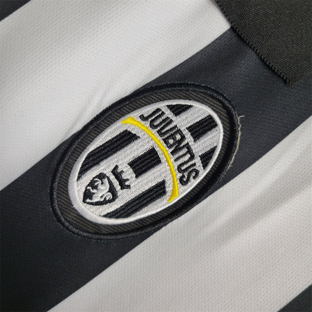Juventus Jersey Home kit 2014-2015 Retro product image 4