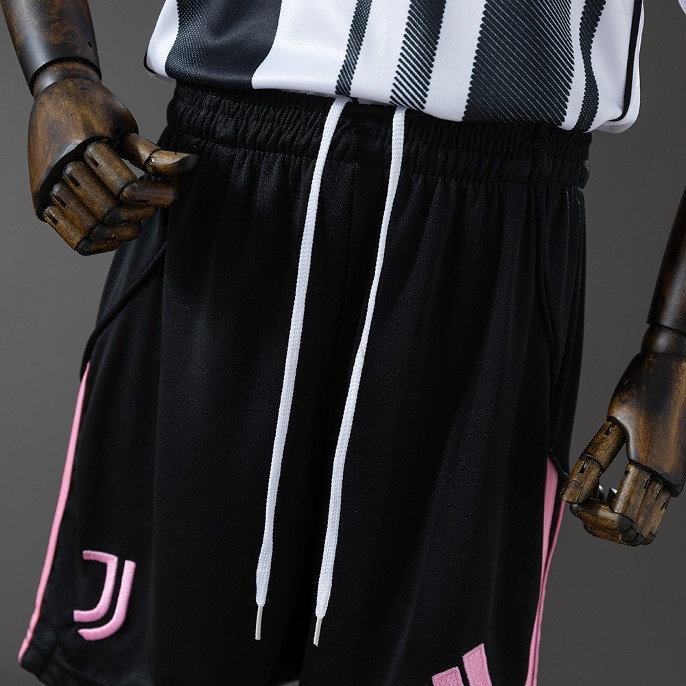 Kids Juventus Jersey 25/26 Home Football Kit product image 4