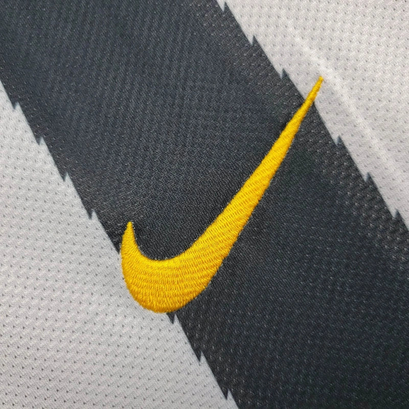 Retro Juventus Jersey Home Kit 2010/11 Football Soccer Shirt product image 9