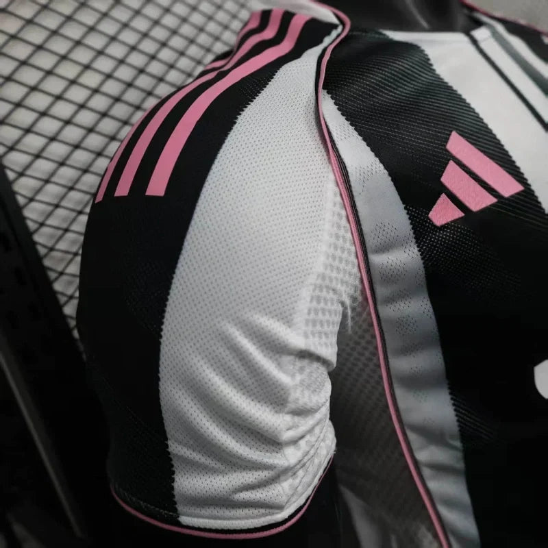 Player Version Juventus Jersey 25/26 Home Football Kit product image 8