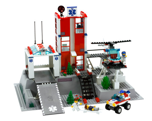 7892 Hospital (Used) LEGO City product image 1, provided for visual reference and product detail review