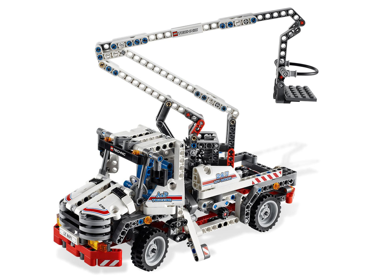 8071 Bucket Truck (Certified) LEGO TECHNIC product image 1, provided for visual reference and product detail review