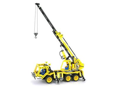 8460 Pneumatic Crane Truck / Mobile Crane (Used) LEGO TECHNIC product image 1, provided for visual reference and product