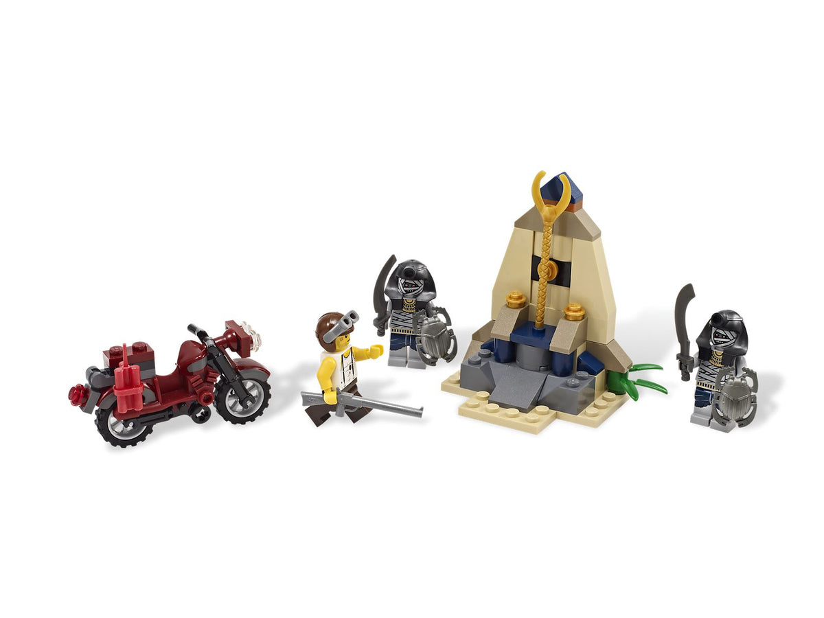 7306 Golden Staff Guardians (Used) LEGO Pharaohs Quest product image 1, provided for visual reference and product detail