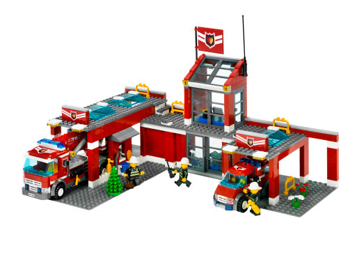 7945 Fire Station (Certified) LEGO City product image 1, provided for visual reference and product detail review