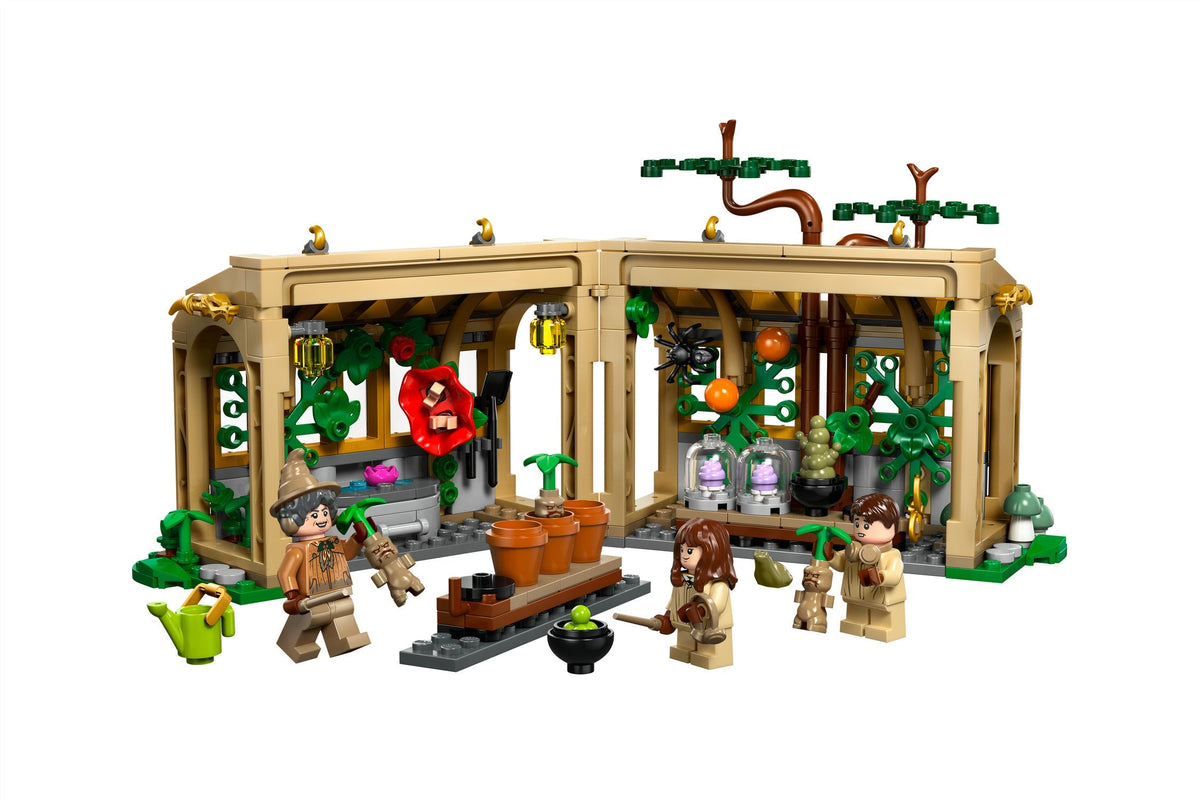 76445 Hogwarts Castle: Herbology Class (Certified) LEGO Harry Potter product image 1, provided for visual reference and