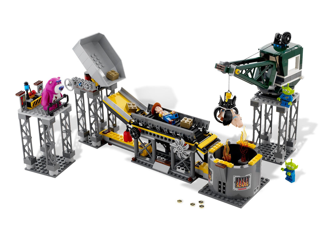 7596 Trash Compactor Escape (Used) LEGO Toy Story product image 1, provided for visual reference and product detail review