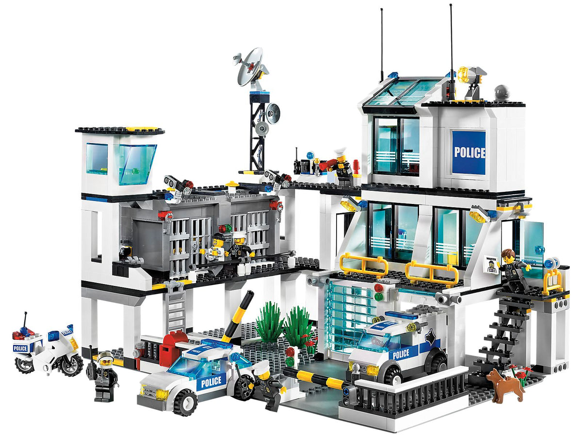 7744 Police Headquarters (Certified) LEGO City product image 1, provided for visual reference and product detail review