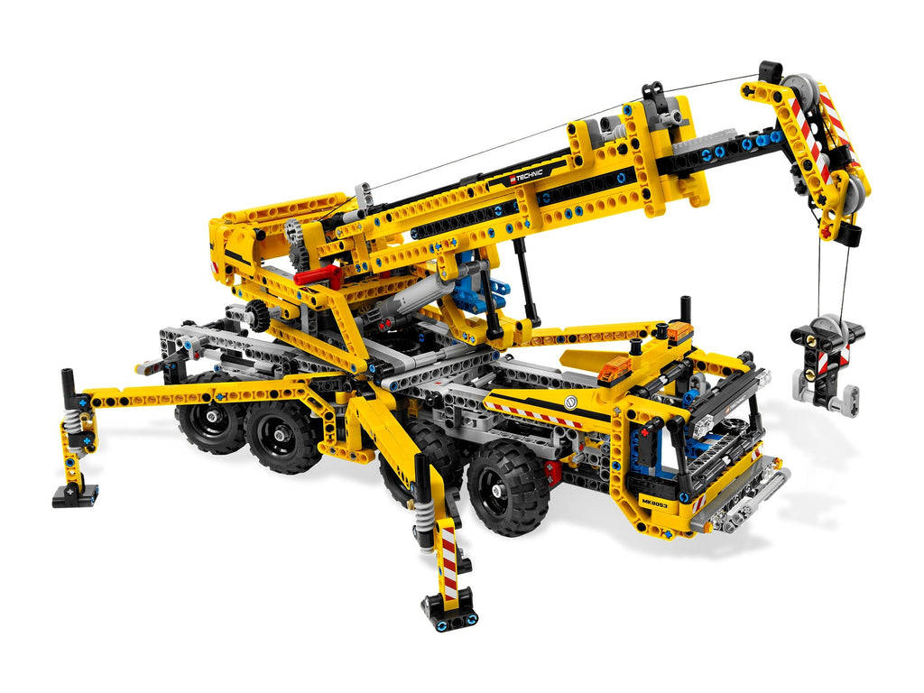 8053 Mobile Crane (Certified) LEGO TECHNIC product image 1, provided for visual reference and product detail review