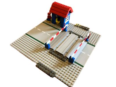 7834 Level Crossing (Certified) LEGO Trains product image 1, provided for visual reference and product detail review
