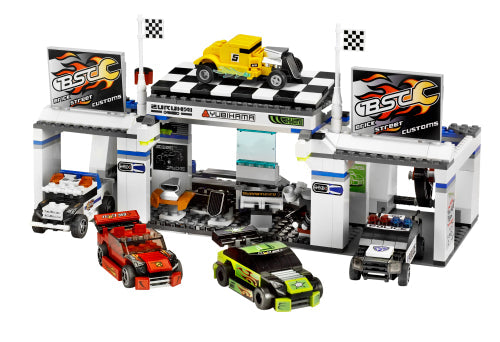 8681 Tuner Garage (Certified) LEGO Racers product image 1, provided for visual reference and product detail review