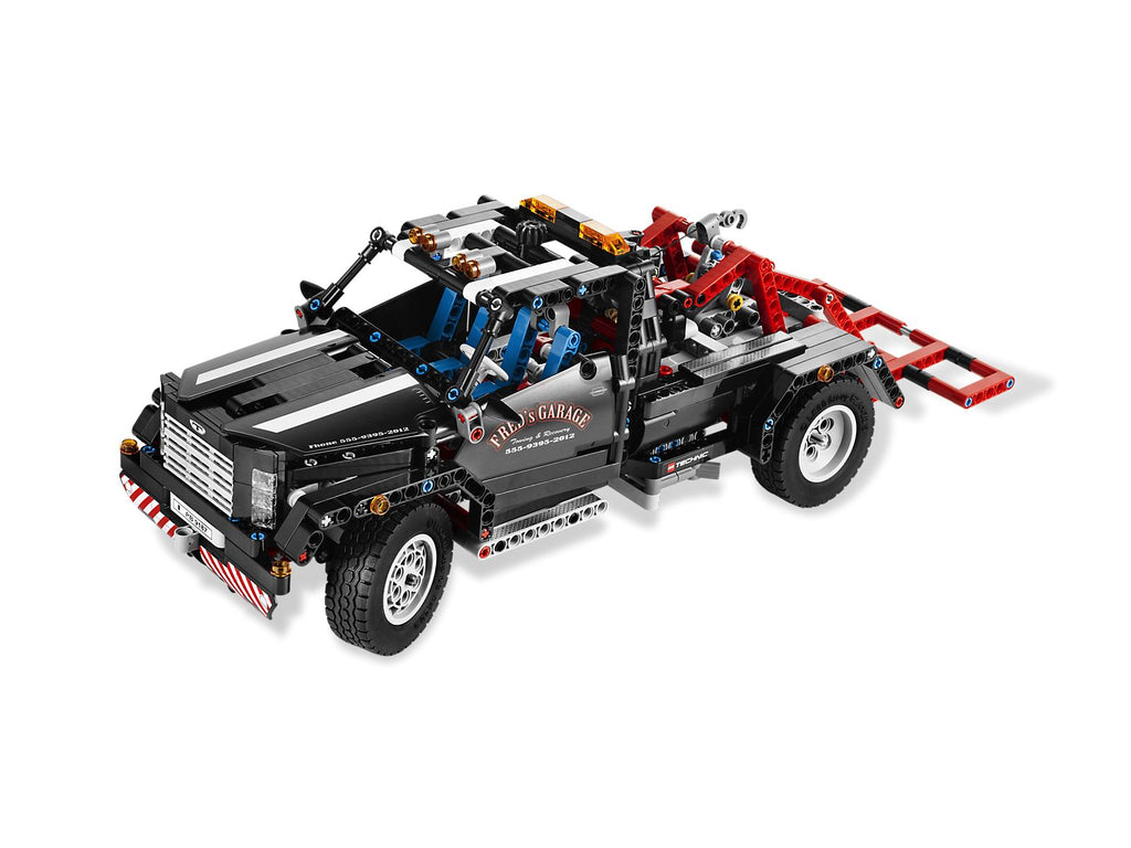 9395 Pick-Up Tow Truck (Used) LEGO TECHNIC product image 1, provided for visual reference and product detail review