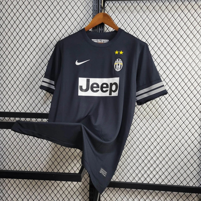 Retro Juventus Away Kit 12/13 Football Jersey product image 2