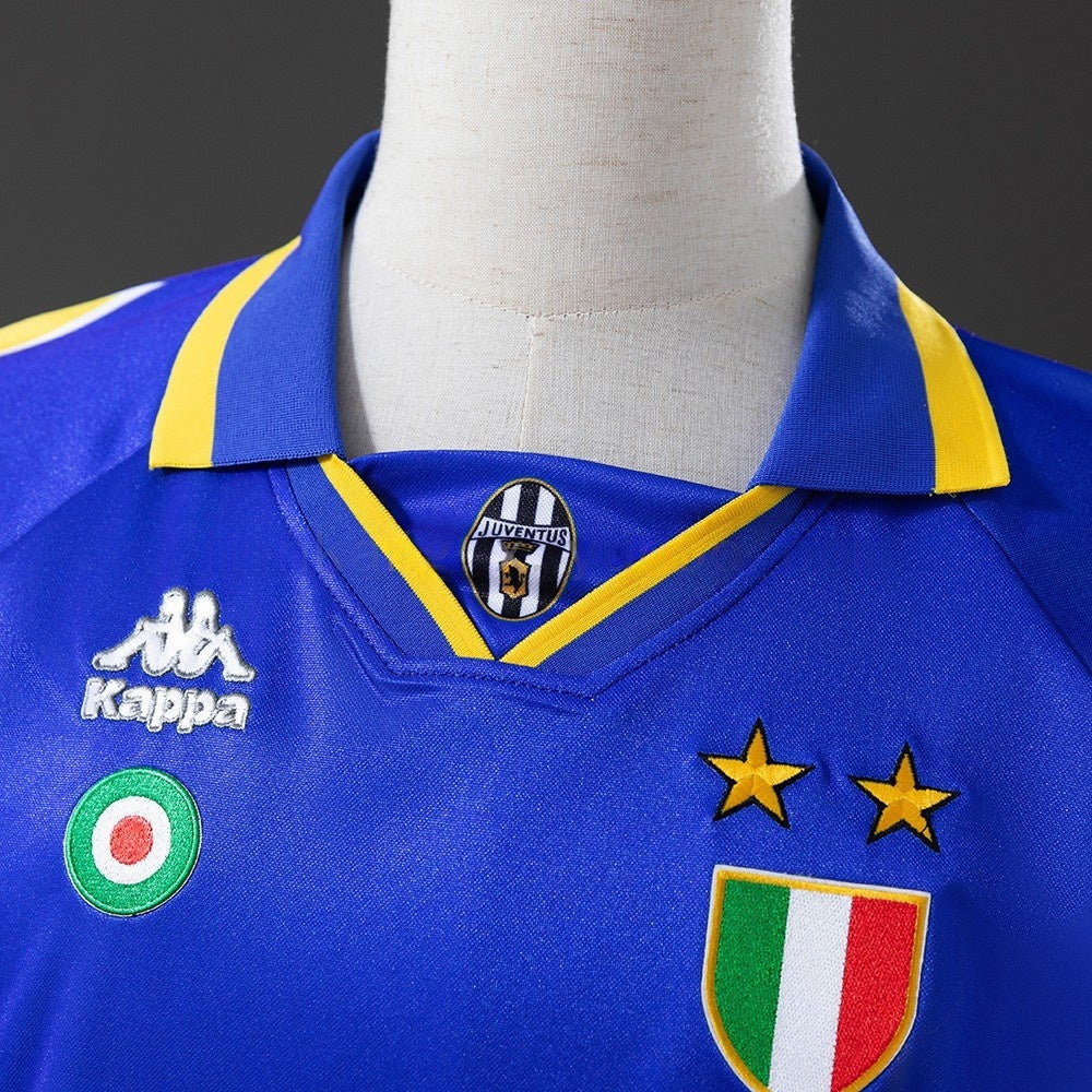 Juventus Jersey 1995-97 Away Retro Football Kit product image 7