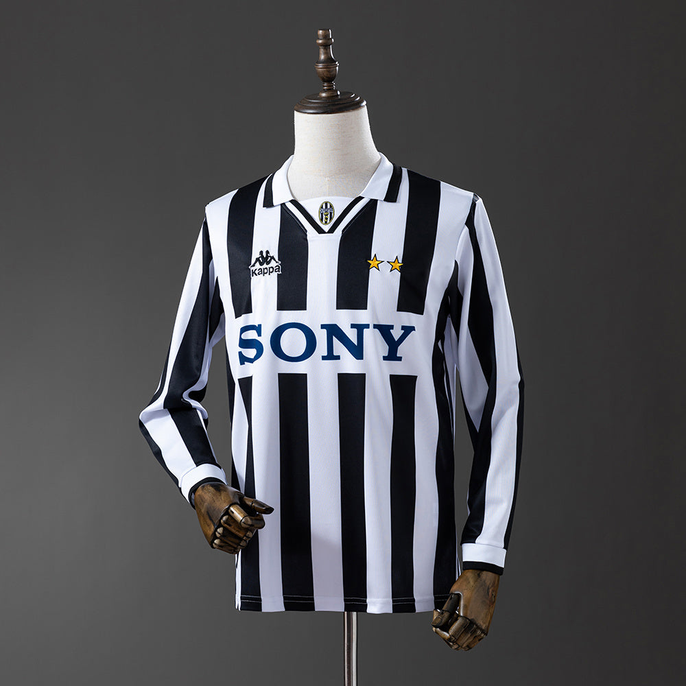 Juventus Jersey 1996-97 Home Retro Kit Long Sleeves product image 1