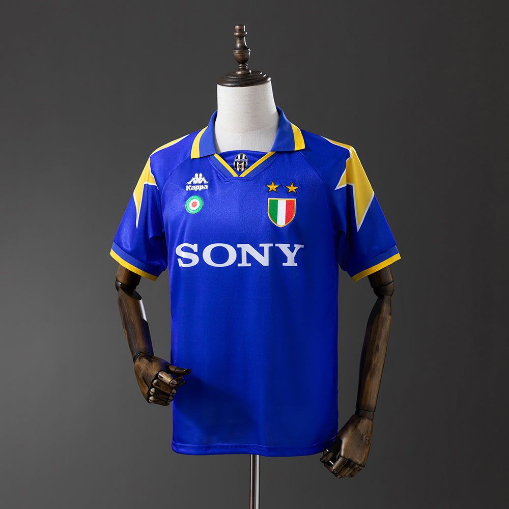 Juventus Jersey 1995-97 Away Retro Football Kit product image 1