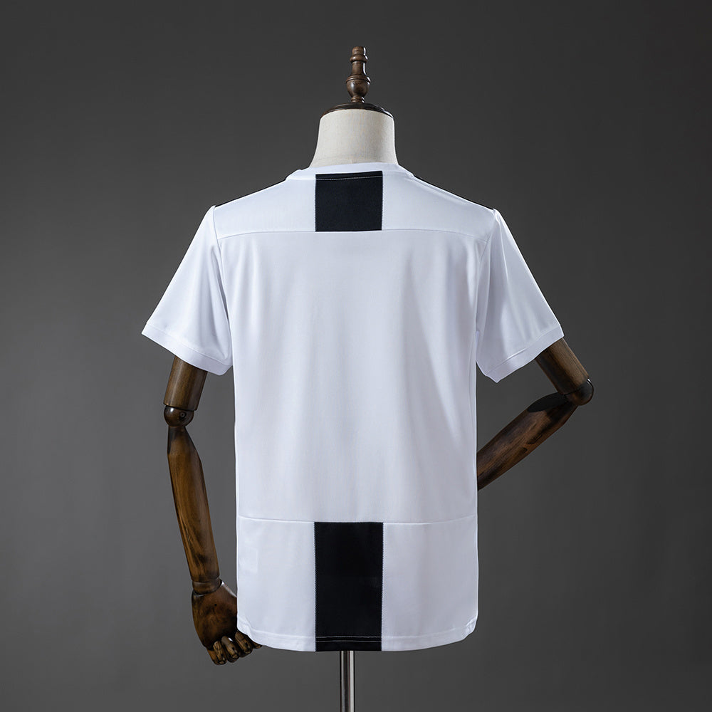 Juventus Home Jersey 2018-19 Retro Football Kit Soccer Shirt product image 3