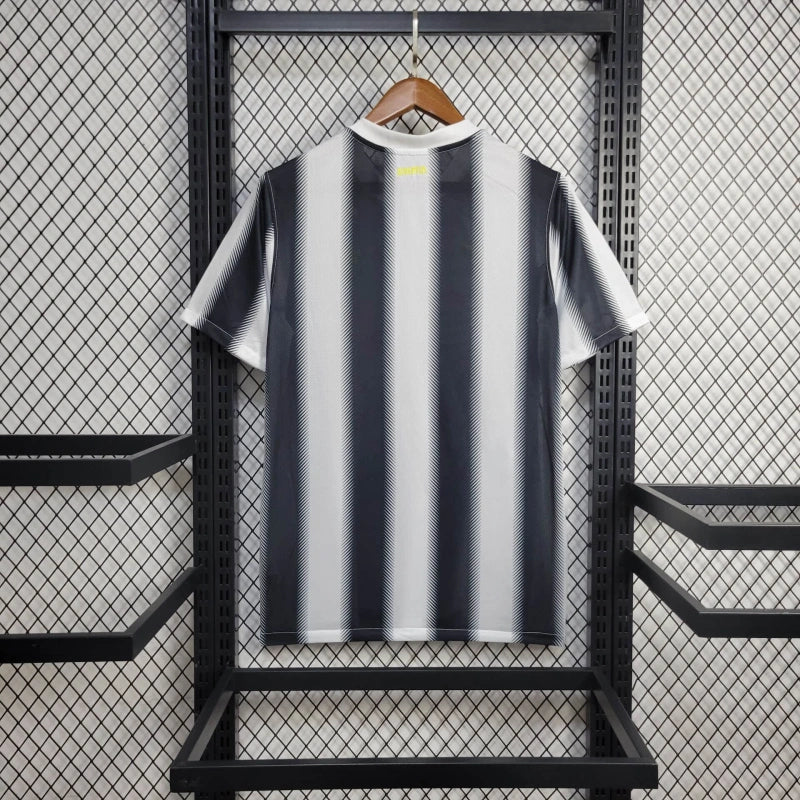 Retro Juventus Home Kit 11/12 Football Jersey product image 9