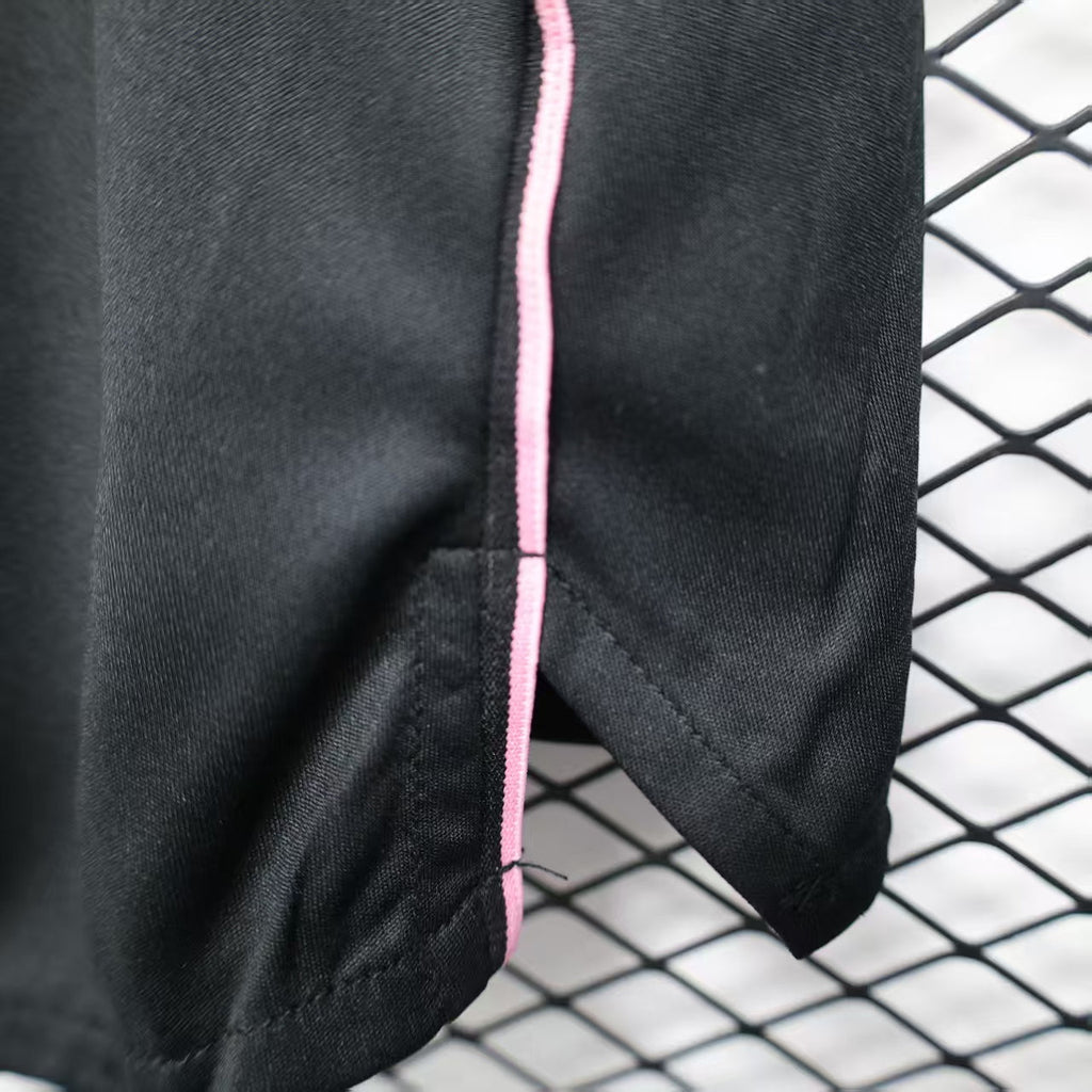Player Version Juventus Shorts 25/26 Away Football Kit product image 2
