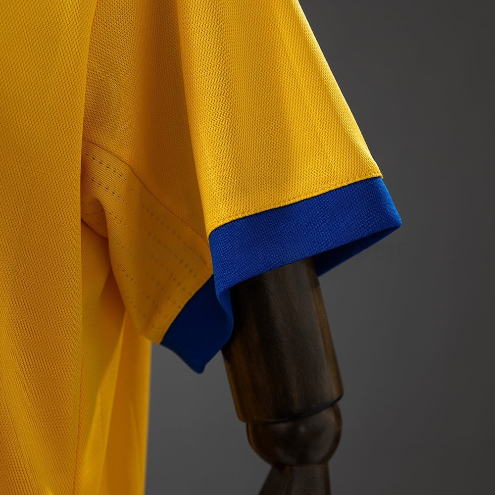 Retro Juventus Away Jersey 2017-2018 Football Kit Soccer product image 4