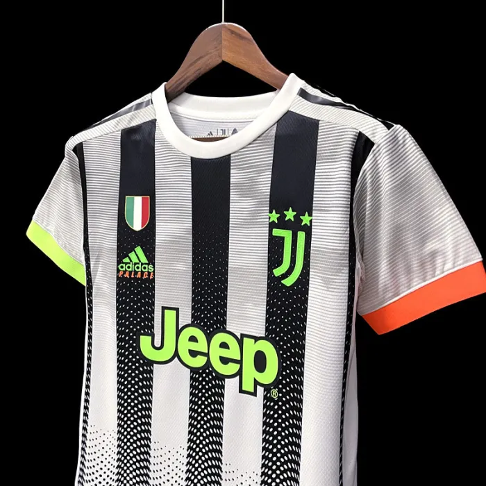 Juventus Home Kit 20/21 Retro Football Jersey product image 5